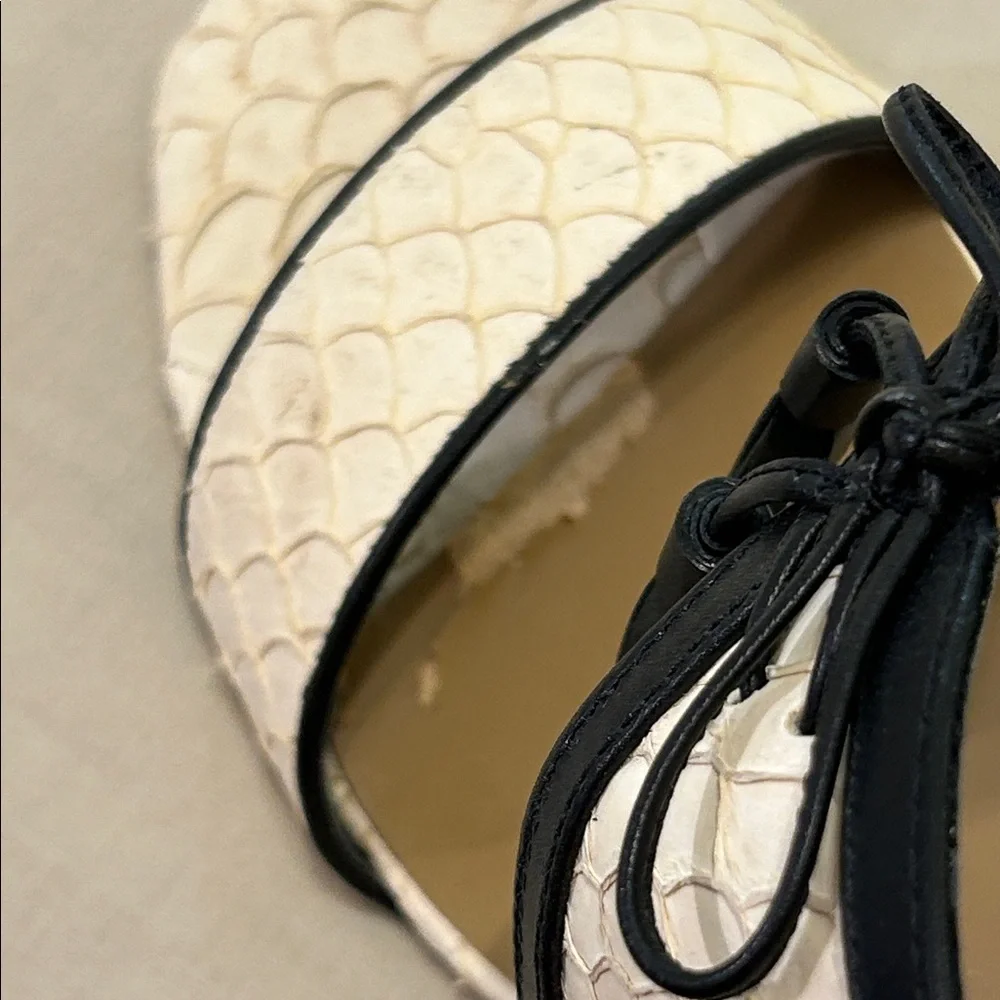Ann Taylor Shoes Winter White Gwen Lace Up Exotic Heel Sz 9 Black Bow & Tassel - Picture 7 of 10
